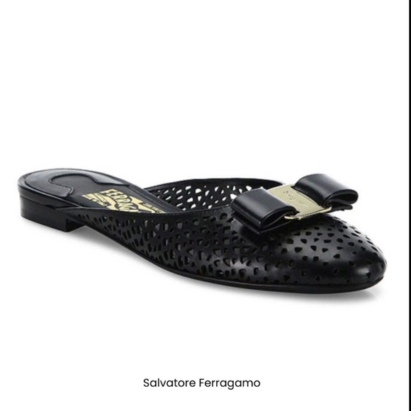 SALVATORE FERRAGAMO Emile LC Nero Laser Cut Leather Flats Mules Sz 8 1/2 B NWB - Picture 2 of 14
